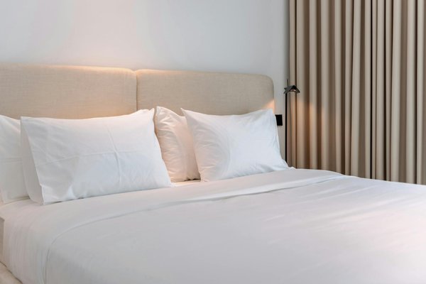 What are the best day trips from Edinburgh for those seeking adventure?